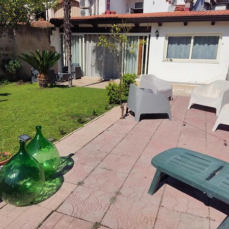 ノーラ Casa Castellano Bed & Breakfast エクステリア 写真