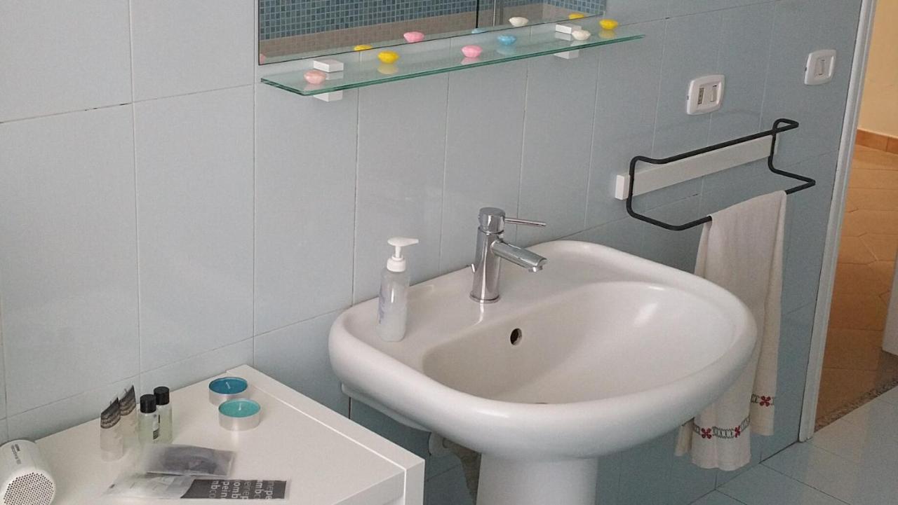 ノーラ Casa Castellano Bed & Breakfast エクステリア 写真