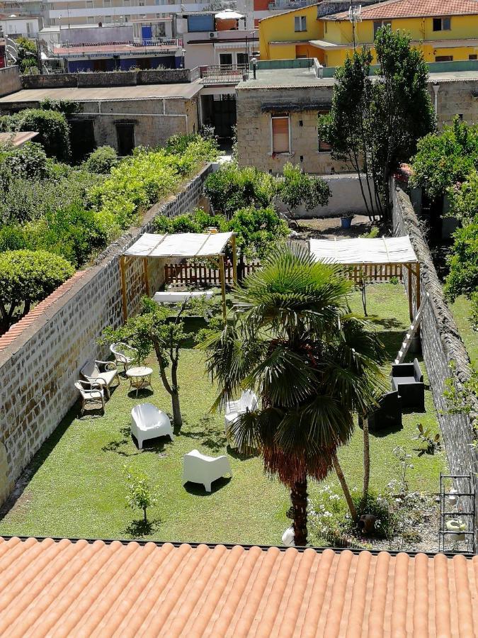 ノーラ Casa Castellano Bed & Breakfast エクステリア 写真