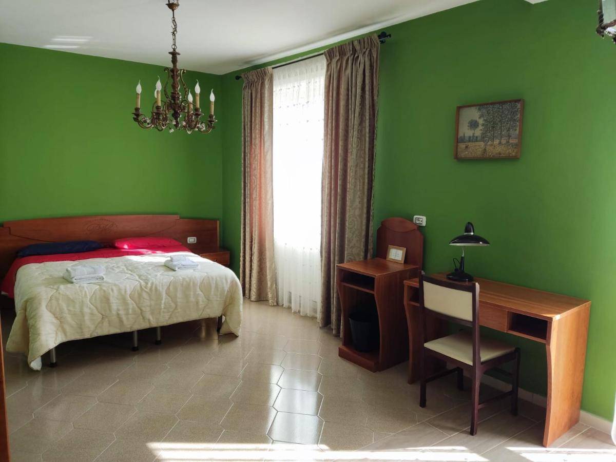 ノーラ Casa Castellano Bed & Breakfast エクステリア 写真